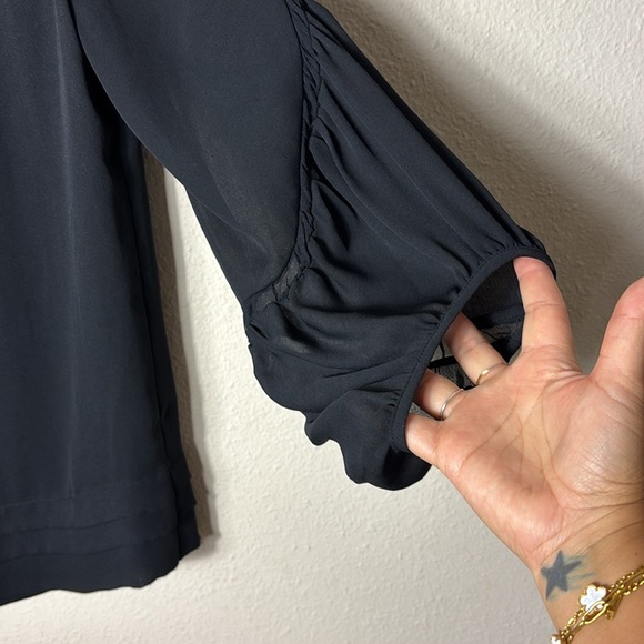 Diane Von Furstenberg Silk Black Blouse - Size 8 - Picture 5 of 8